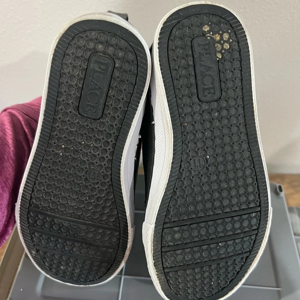Children’s place Black High-Top‎ Kids Sneakers size 11